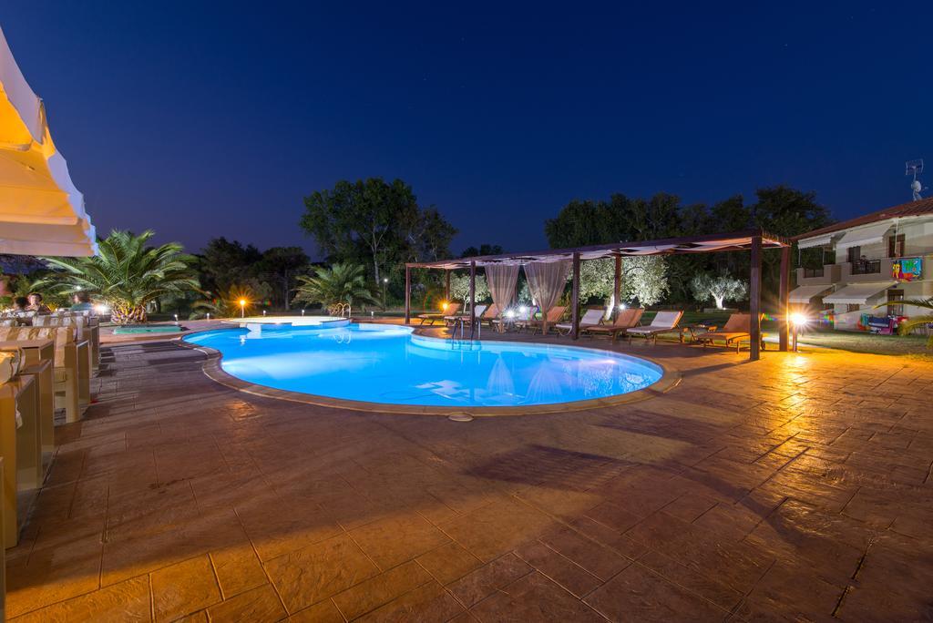 Top Studios Vourvourou Exterior photo